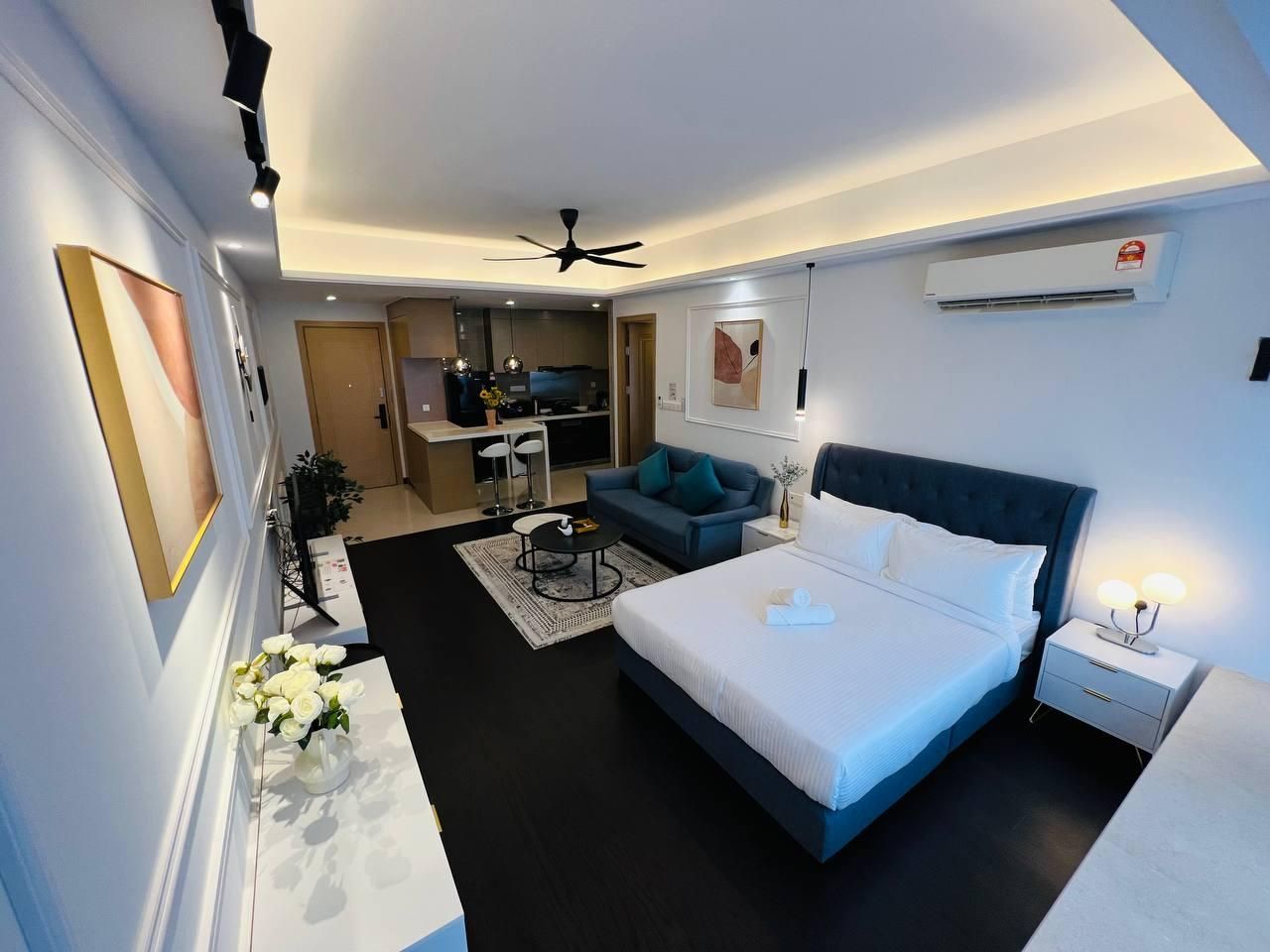 Studio 105