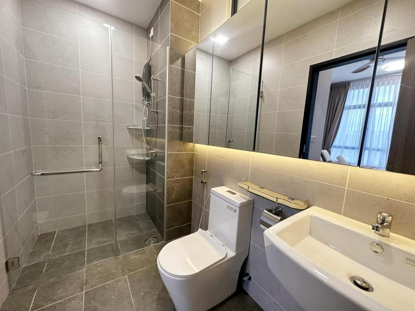 Three-Bedroom Premium Apartment with Balcony