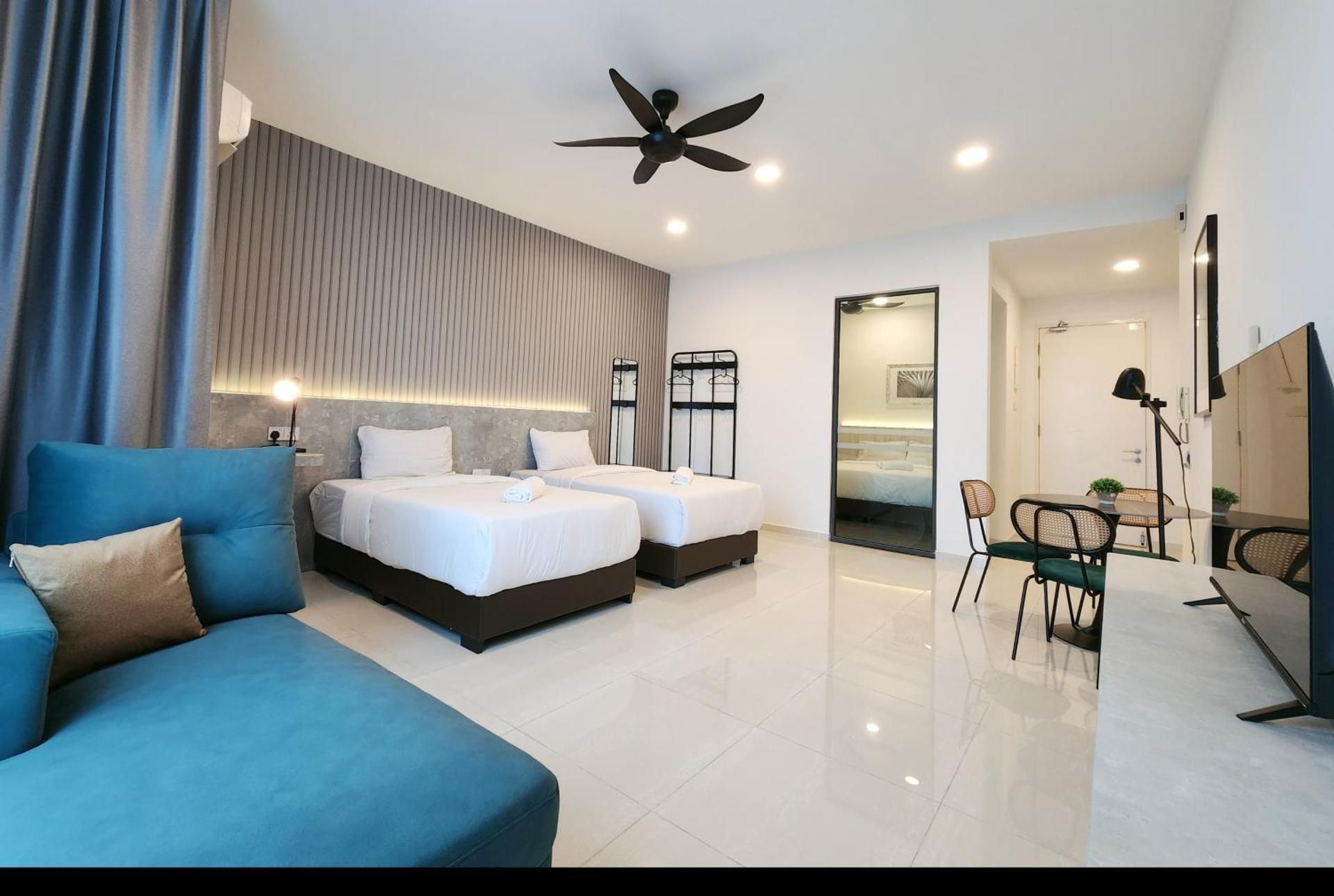 Deluxe Quadruple Room