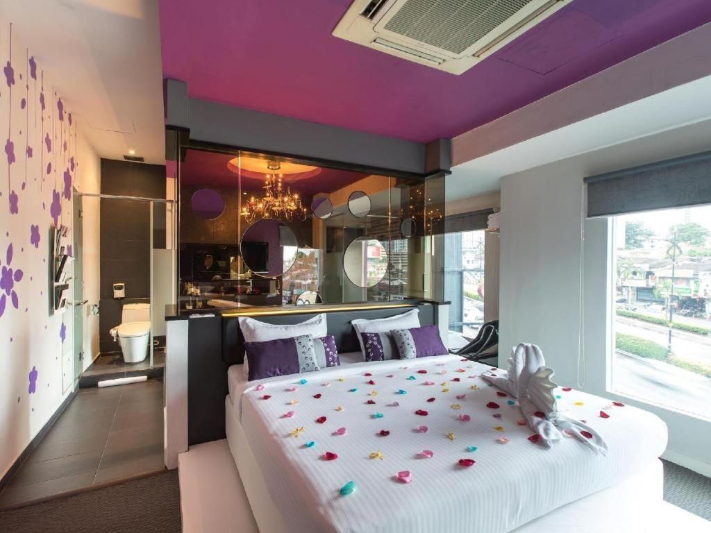 Luxury King Room