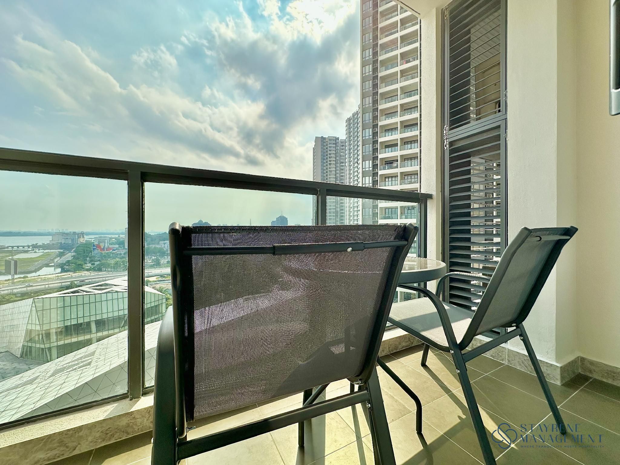 2 Bedroom - 1 Bath Suite
