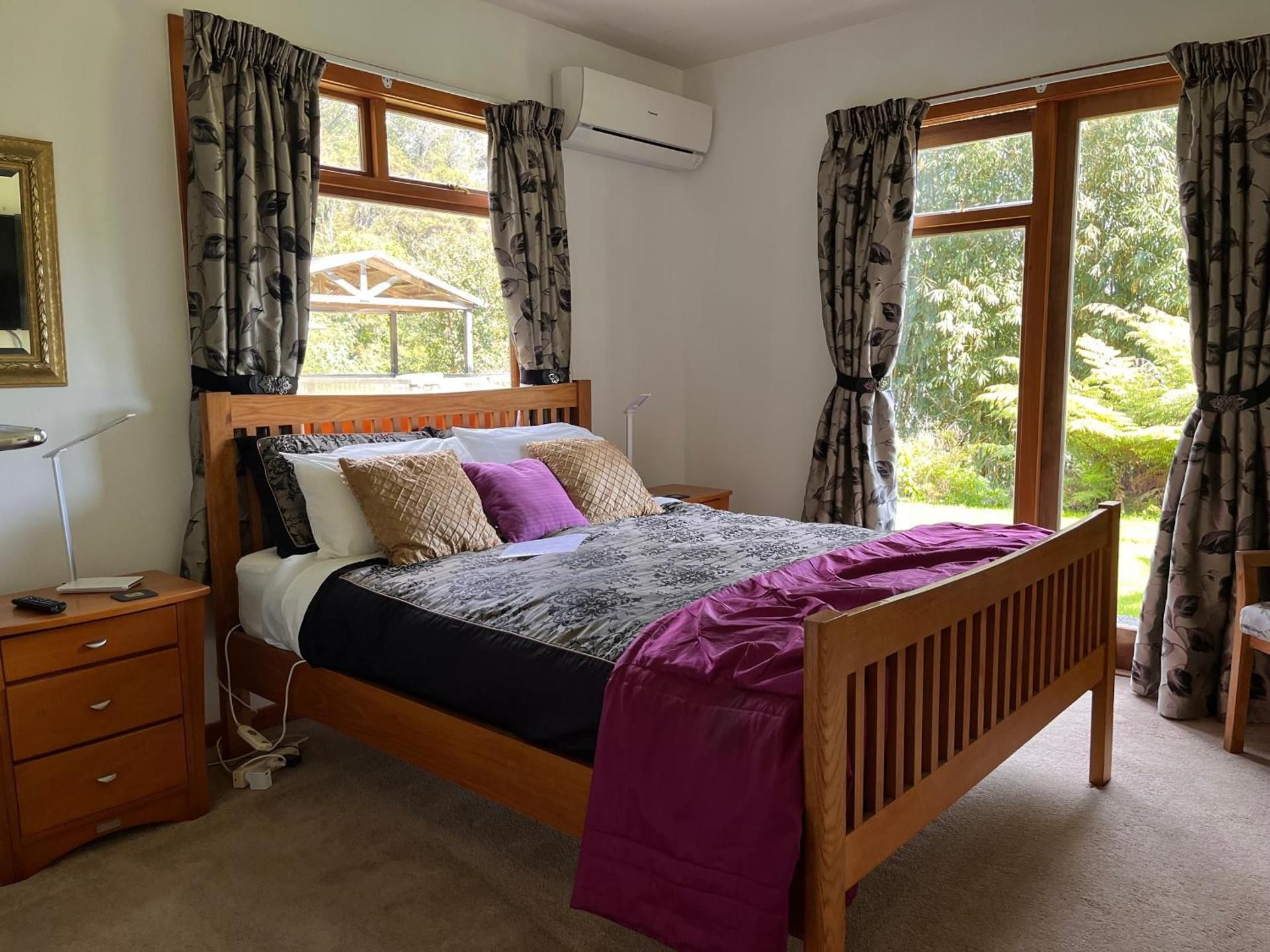 Double Room with Queen Bed