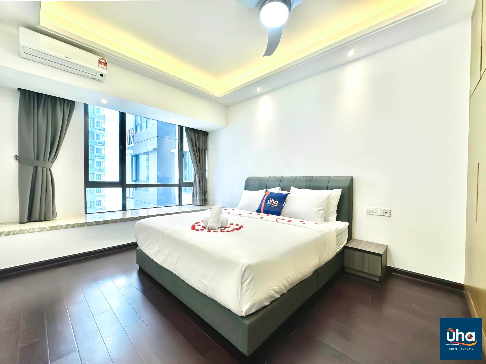 3 Bedroom Apartment with Sit-Out and Balcony