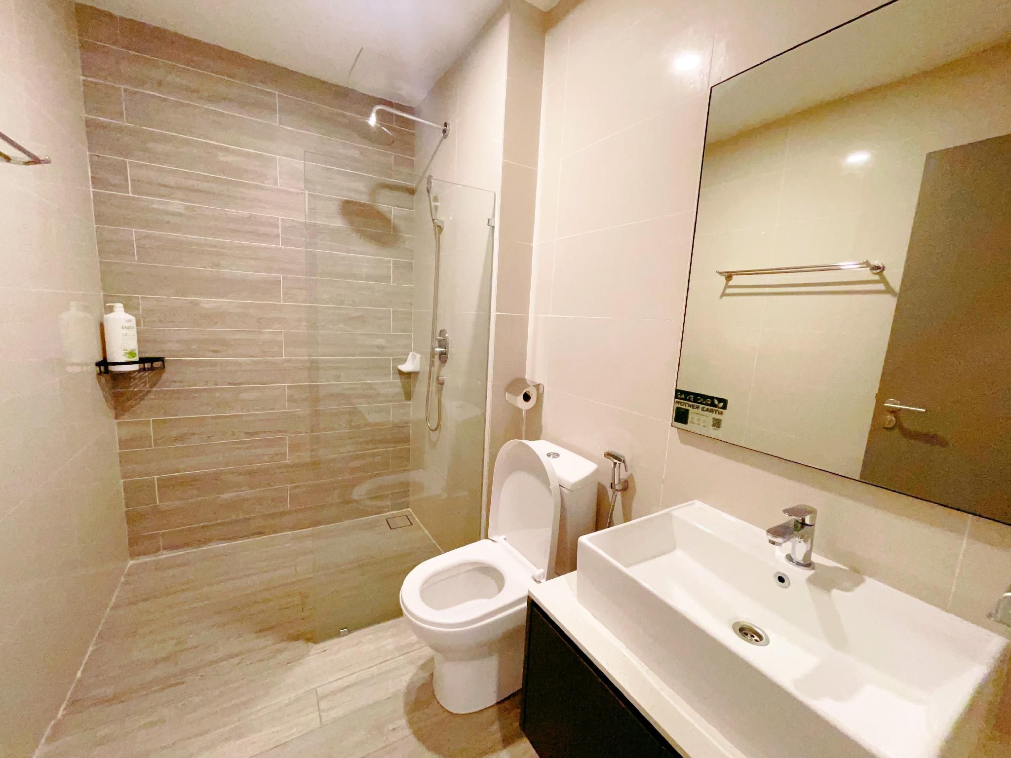 One-Bed Studio Apartment with Balcony