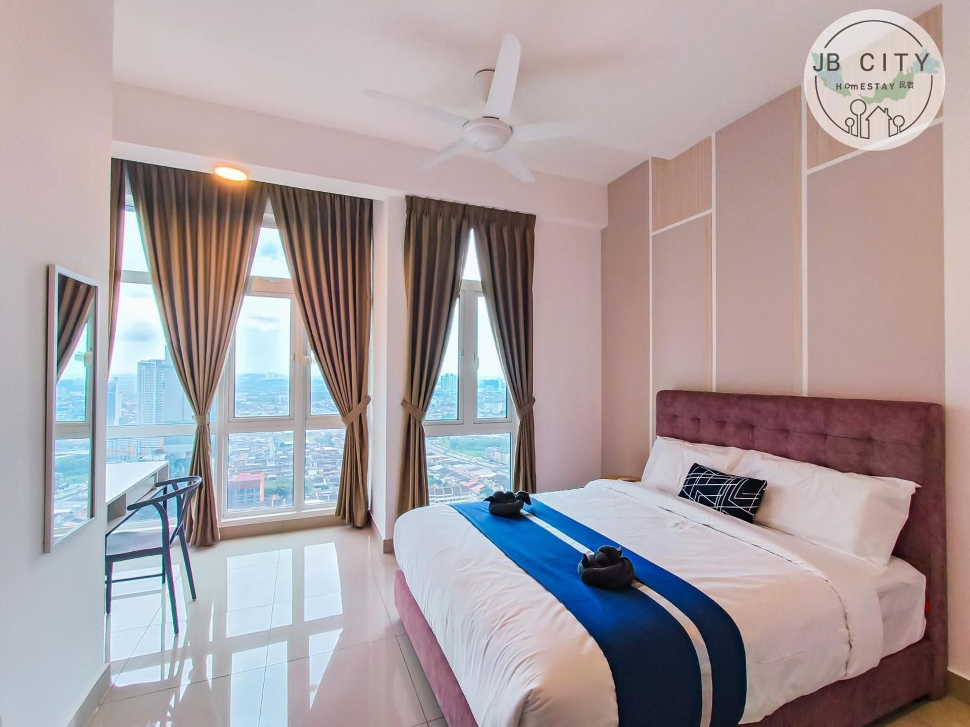 Three-Bedroom Apartment with Balcony