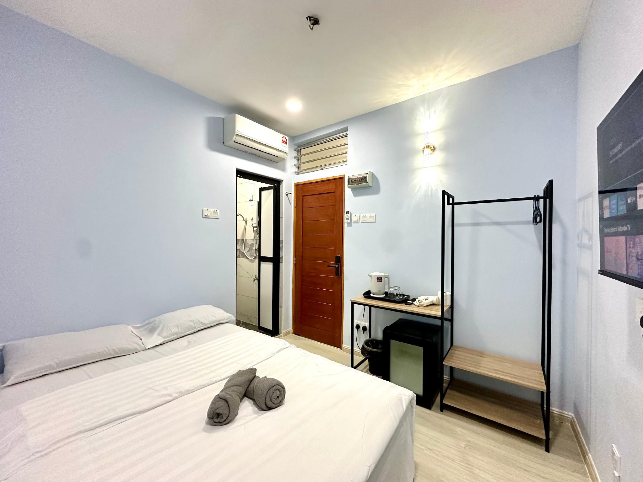 Double Room with Private Bathroom