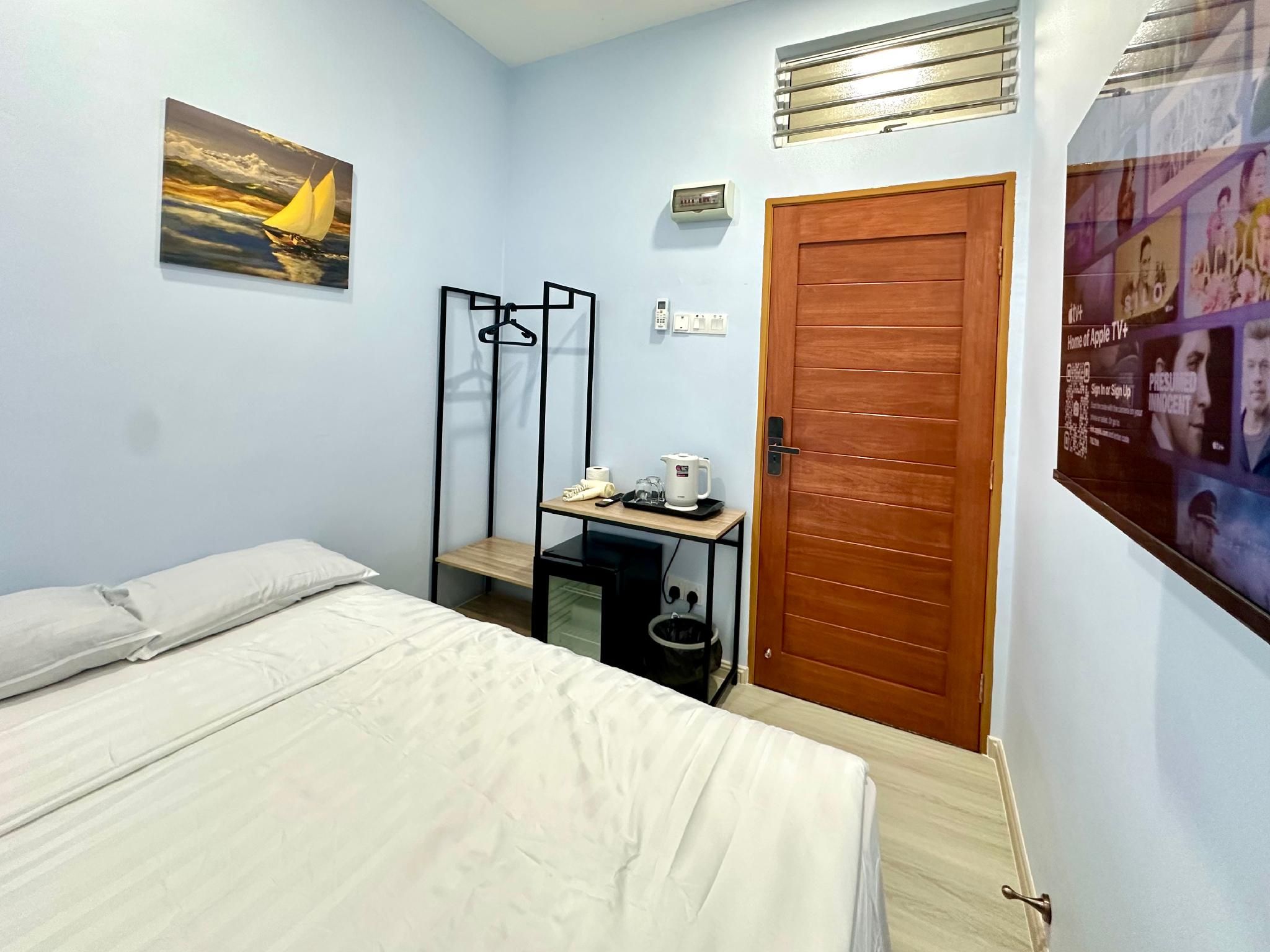 Double Room with Shared bathroom