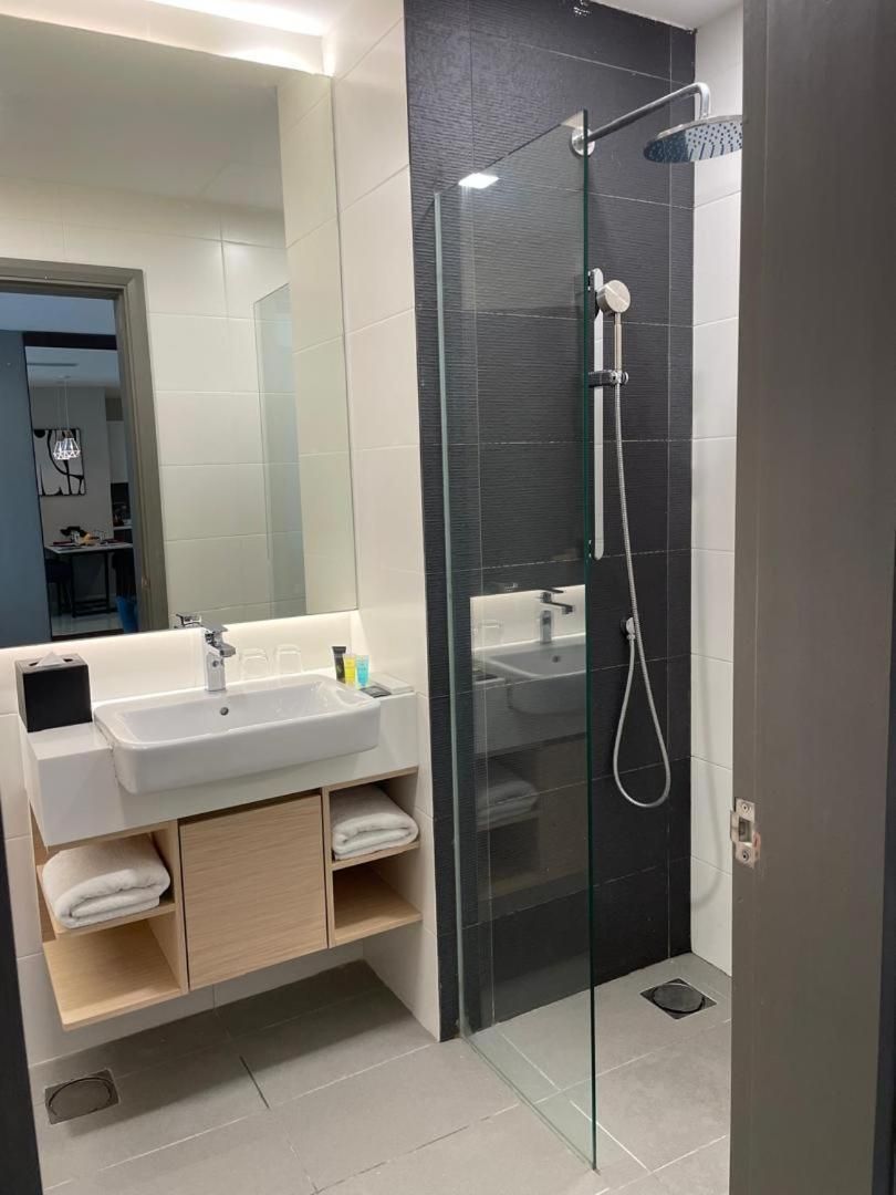 One Bedroom Suite - King