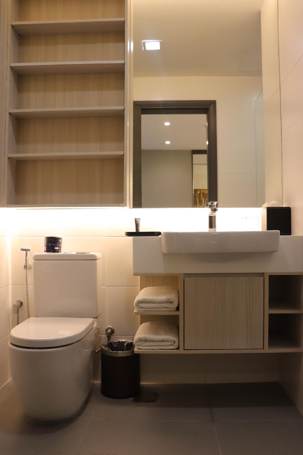 One Bedroom King Suite Room