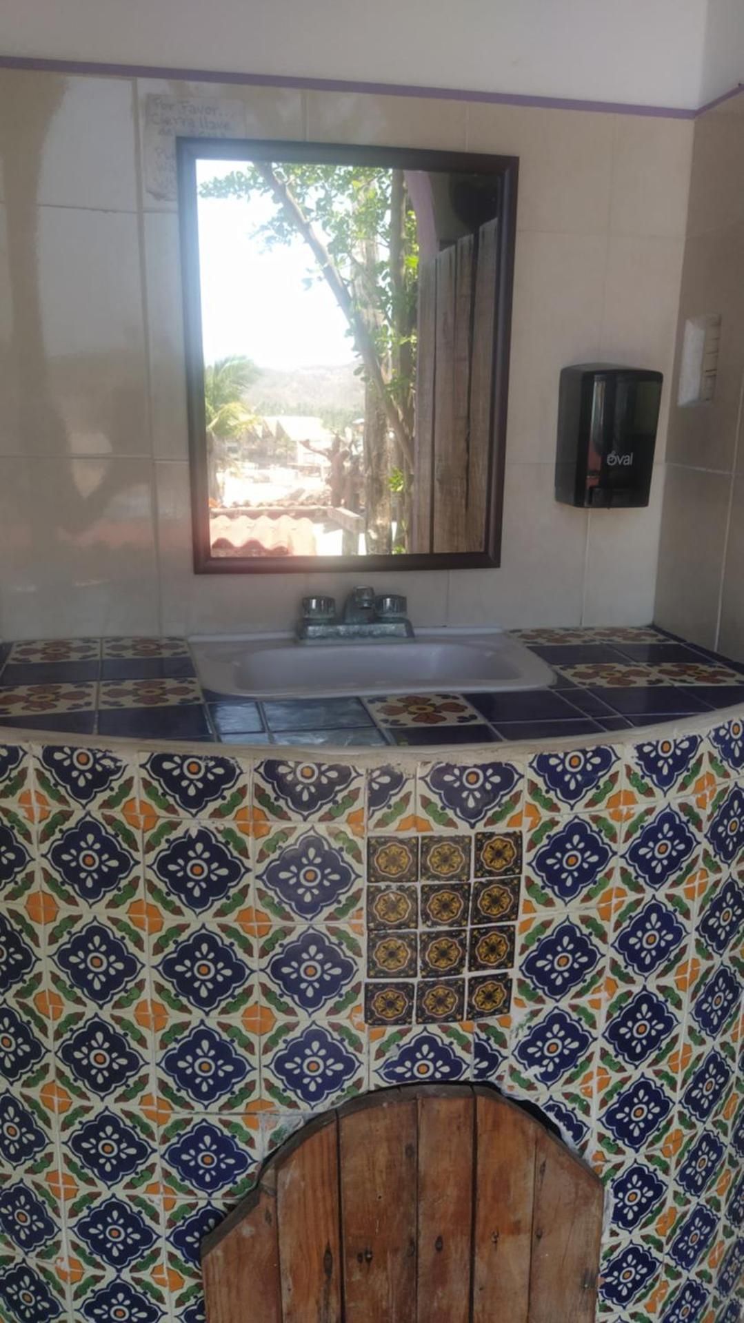 Basic Triple Room with Shared Bathroom