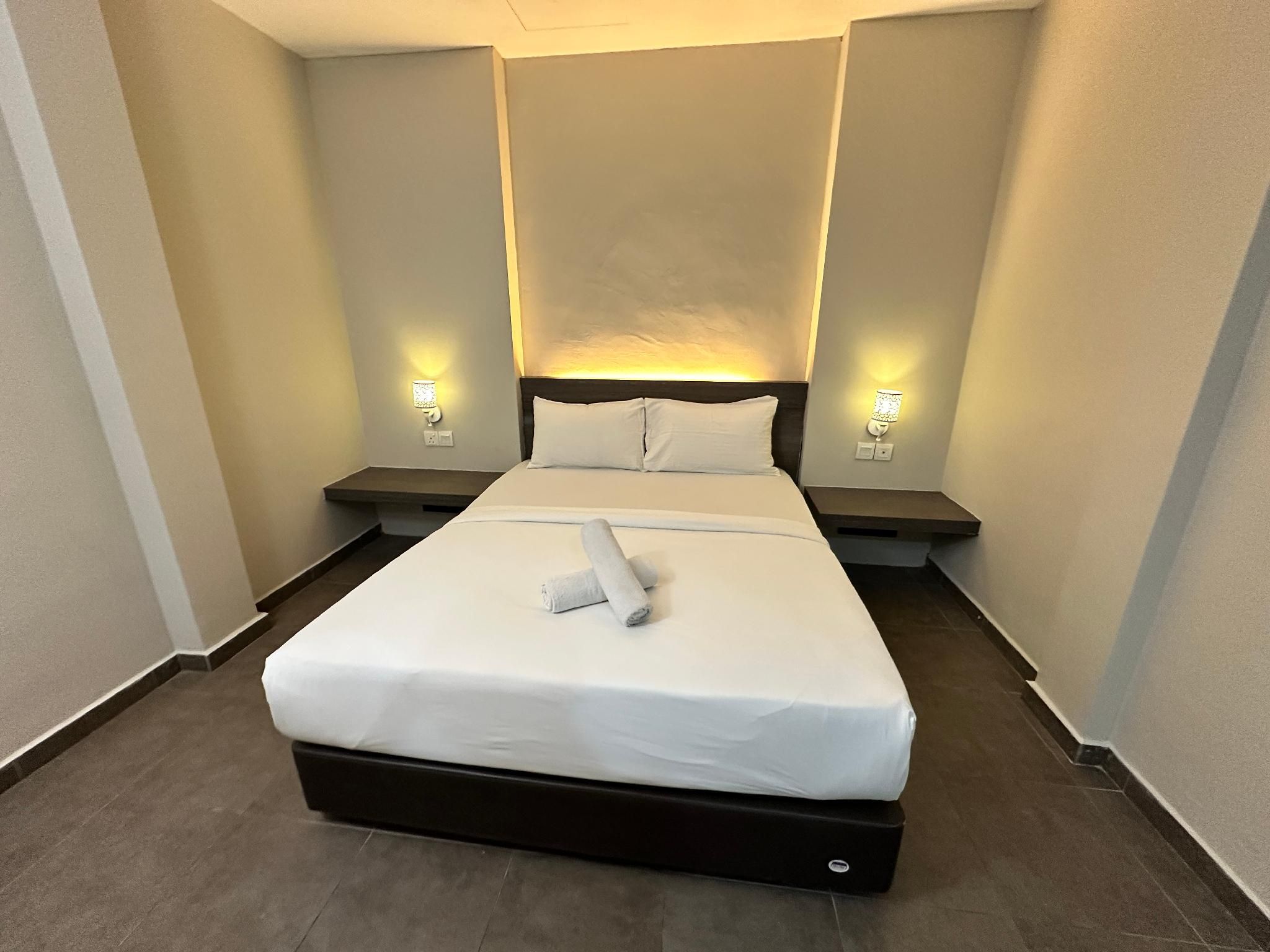 Standard Queen Without Window