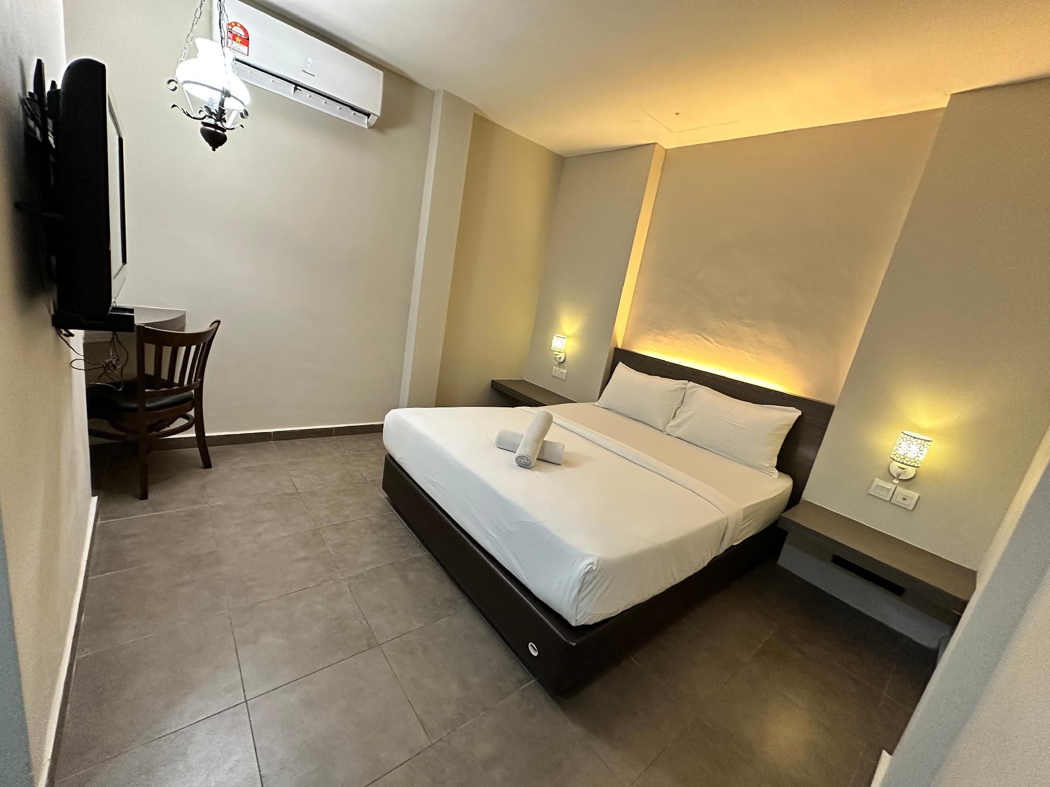 Standard Queen Without Window