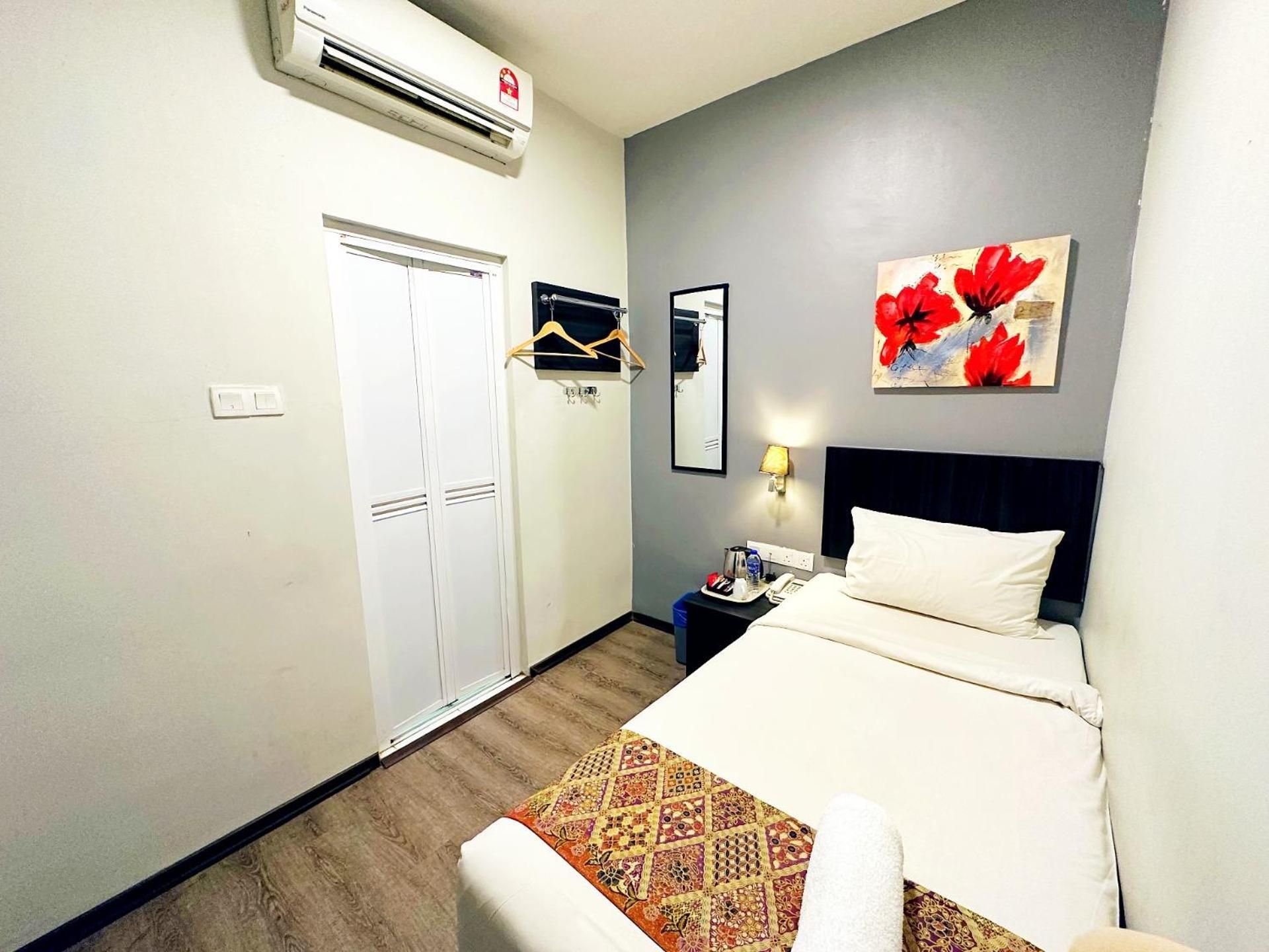 Superior Single Room without Window