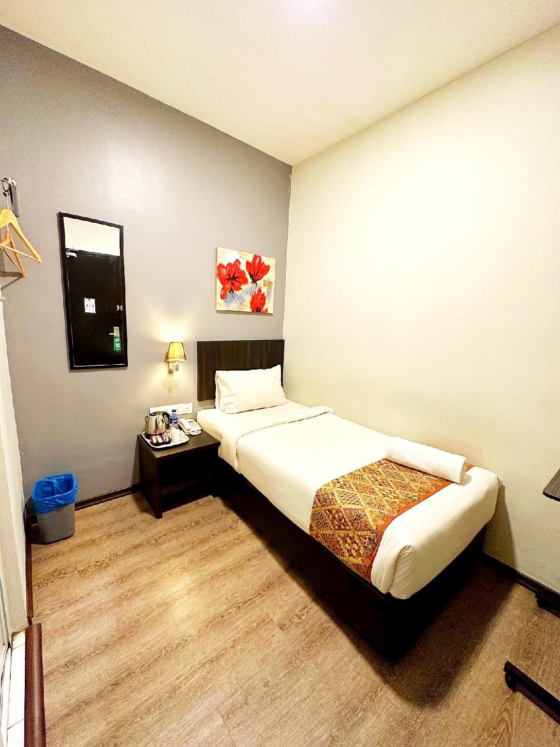 Superior Single Room without Window