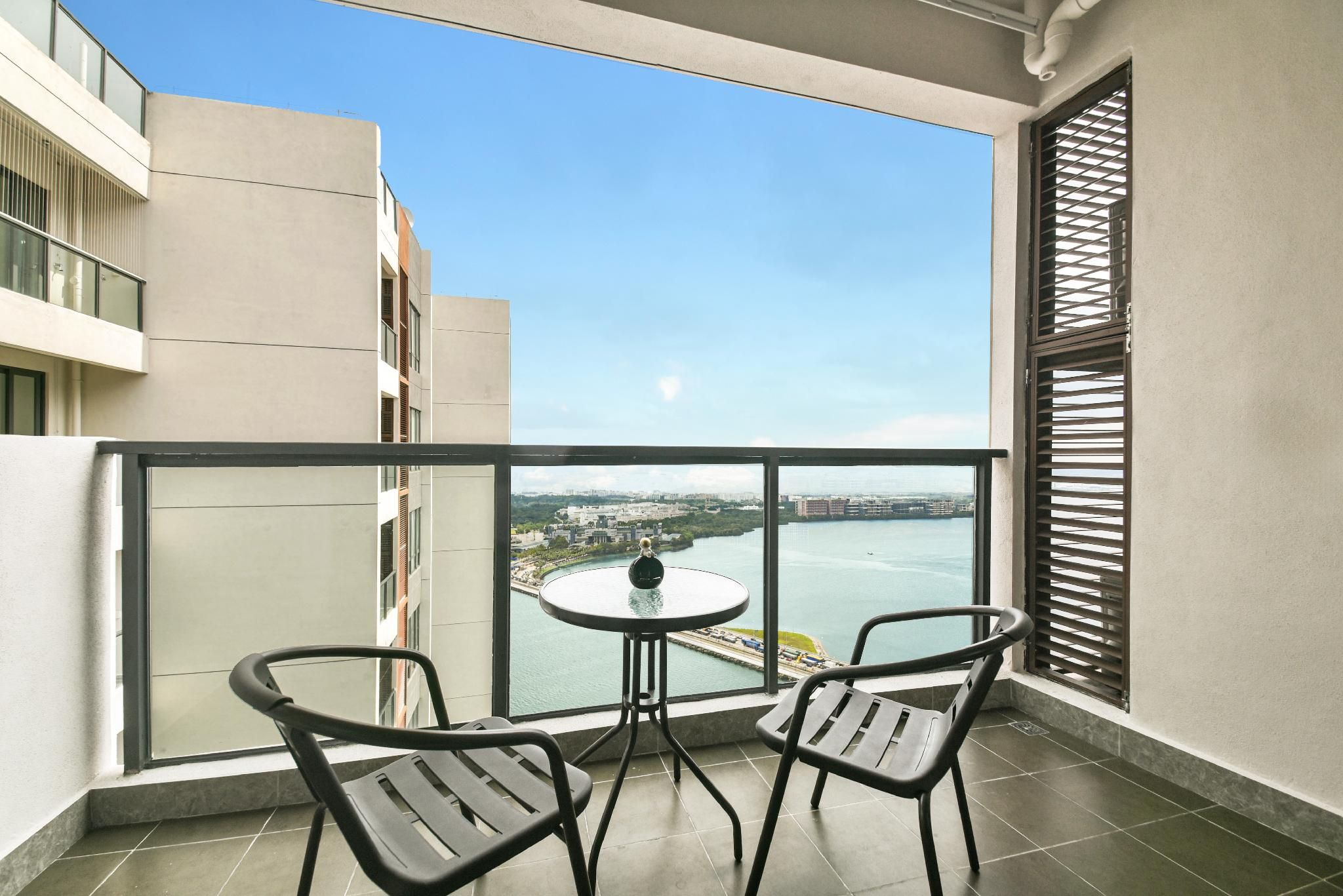 2 Bedroom Apartment Sea View