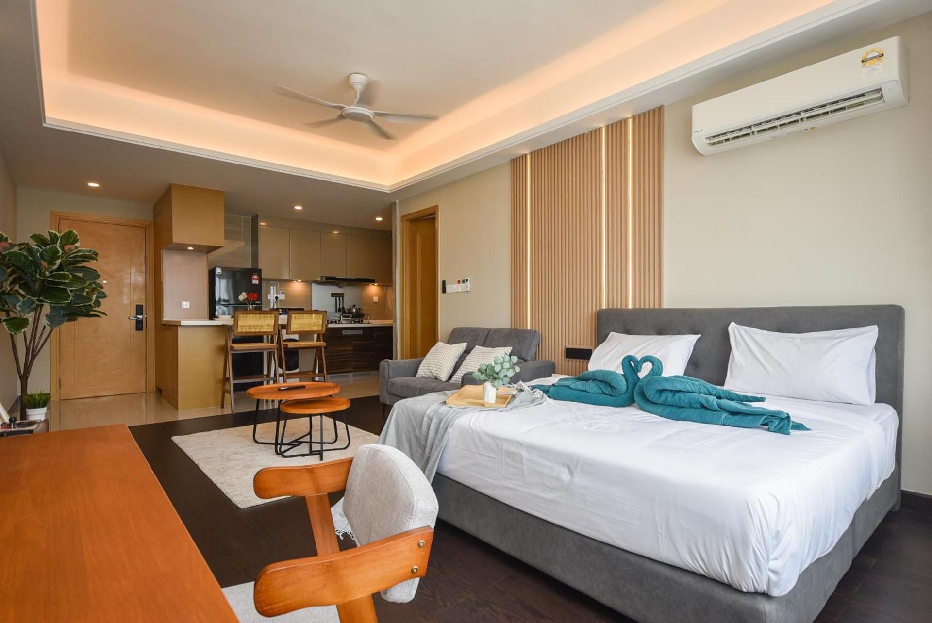 Studio Apartment with Sea View