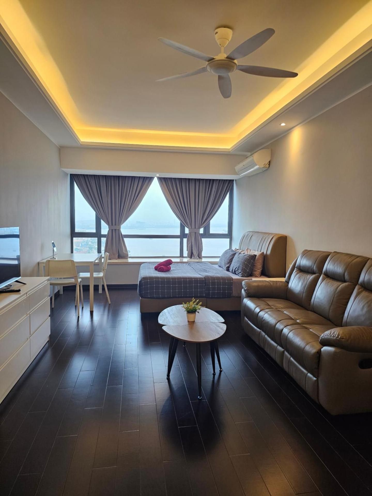 Studio Apartment with Sea View