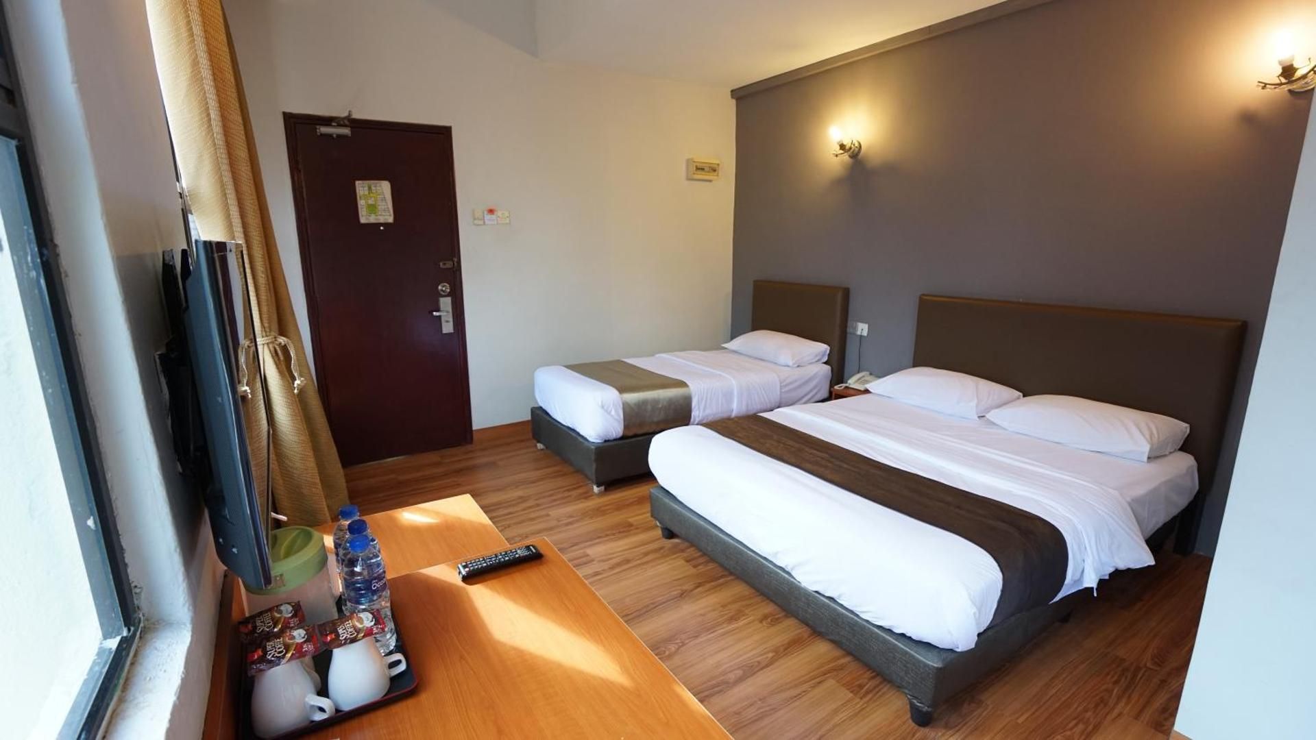 Triple Deluxe Room