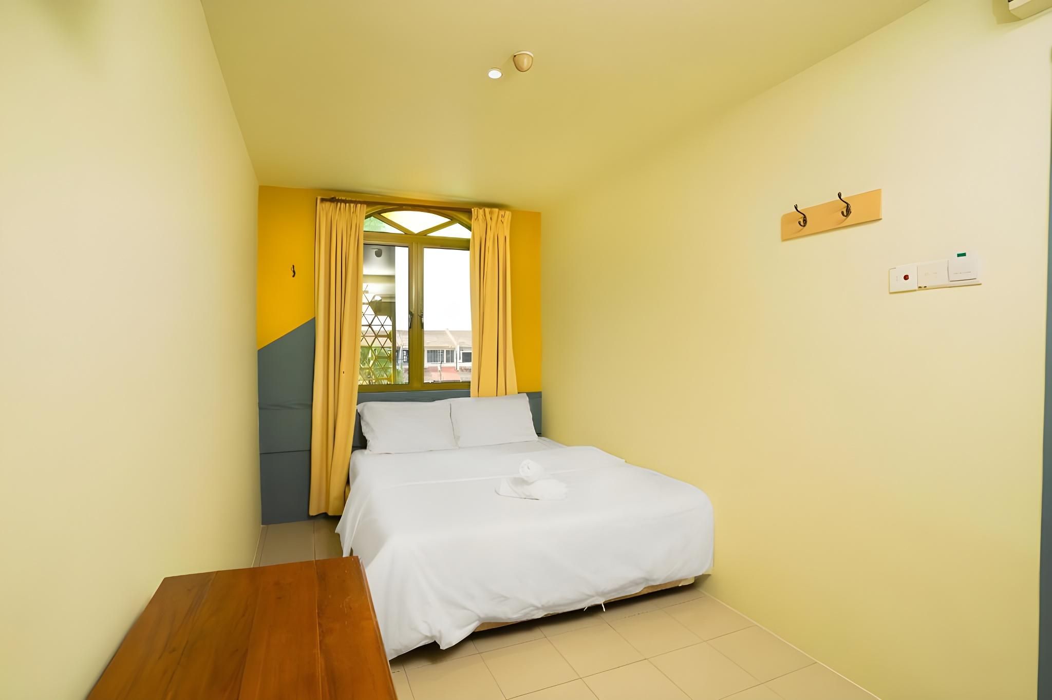 Deluxe Queen Room