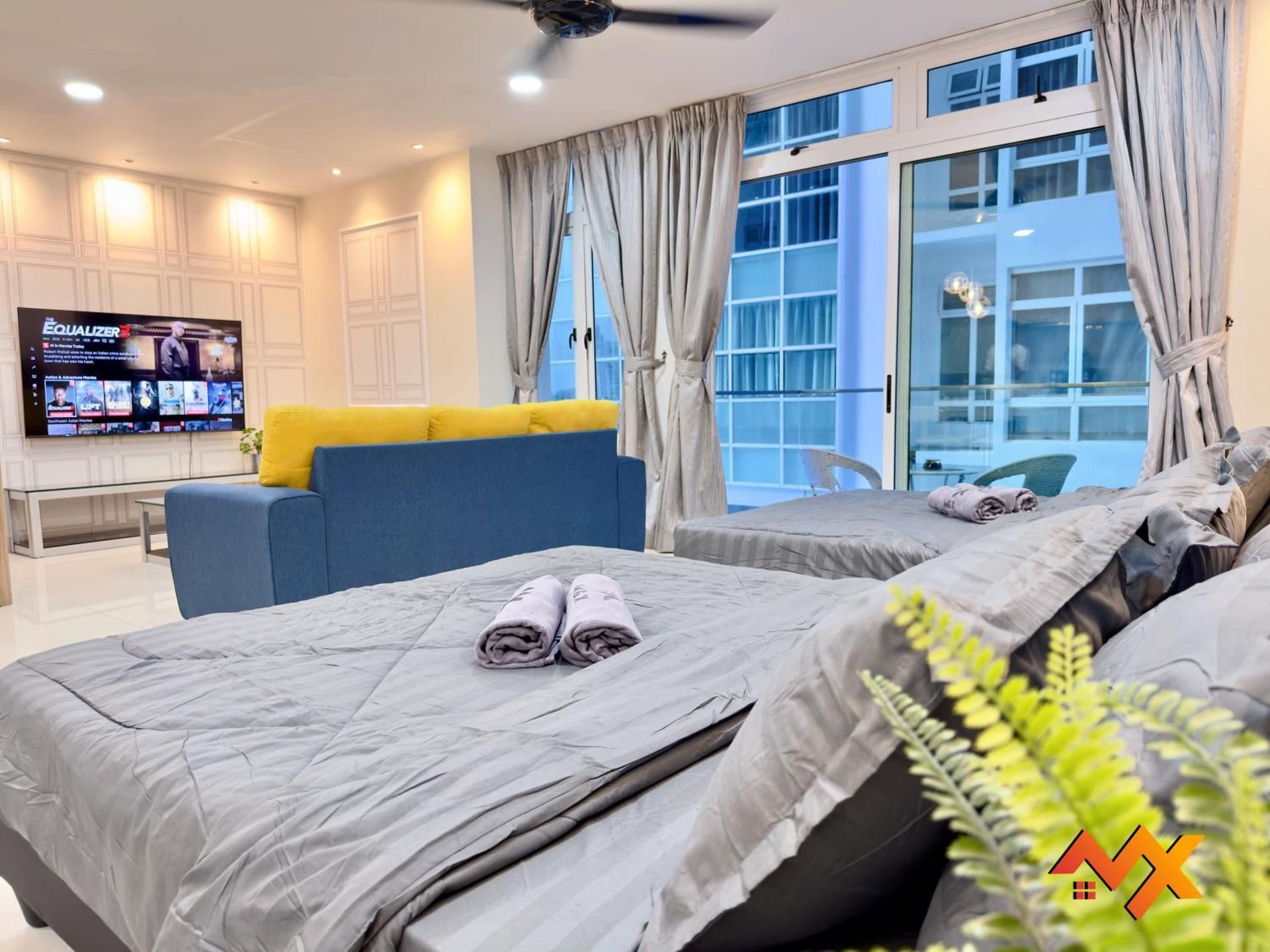 One-Bedroom Apartment with Balcony