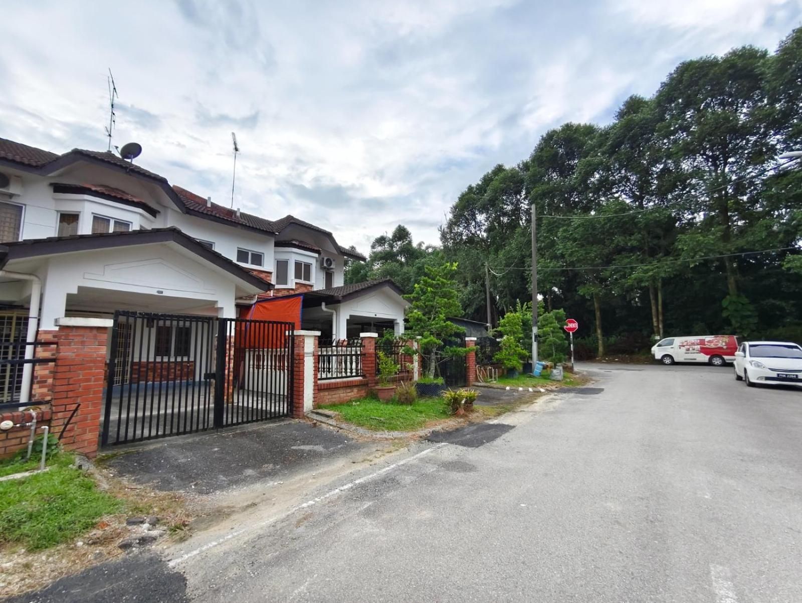 Area Indahpura/Taman Bersatu Kulai 3-4BR near AEON