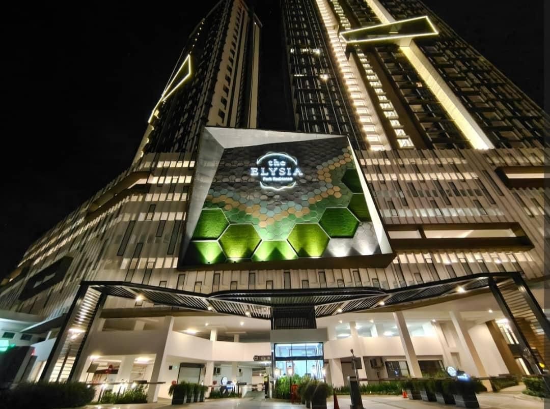 T3-4210 Elysia Couple Netflix 100mbps BySTAY