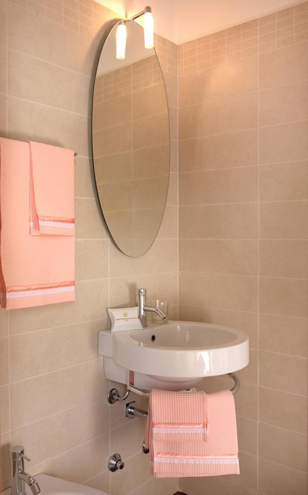 Superior Double or Twin Room with Lake View