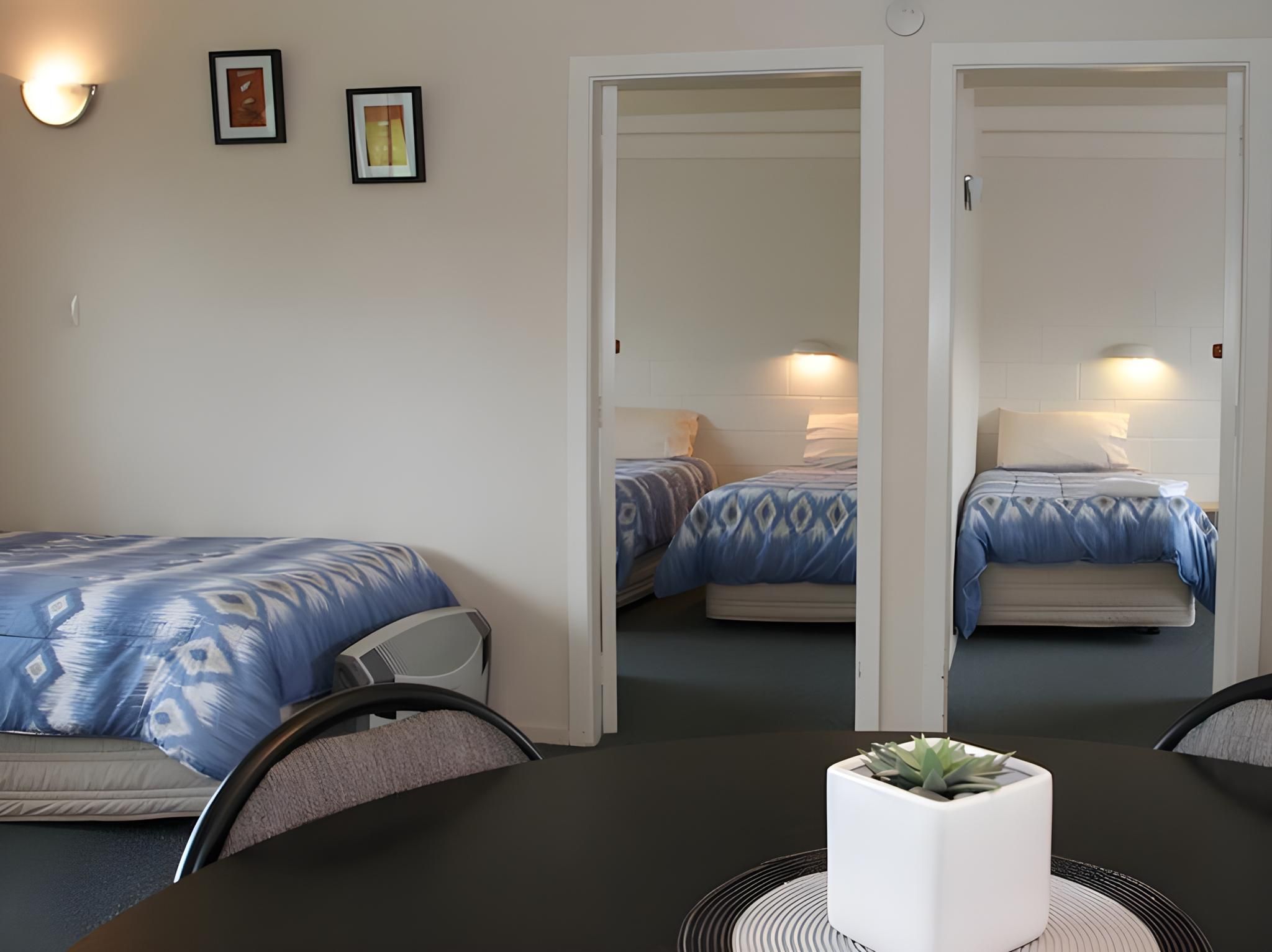 252 Beachside Motels & Holiday Park Family, 2 Bedroom Apartment 2