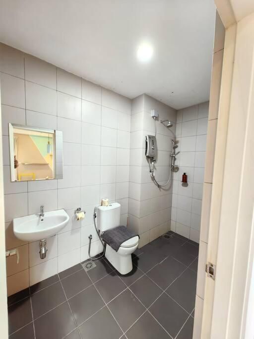 Room #1184190501