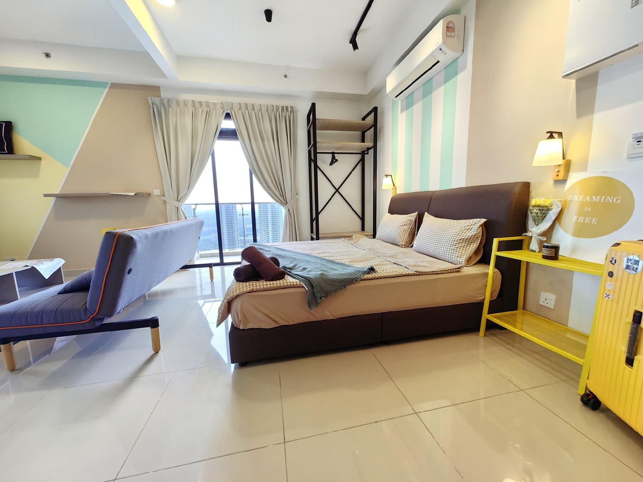 One-Bedroom Apartment / Flat