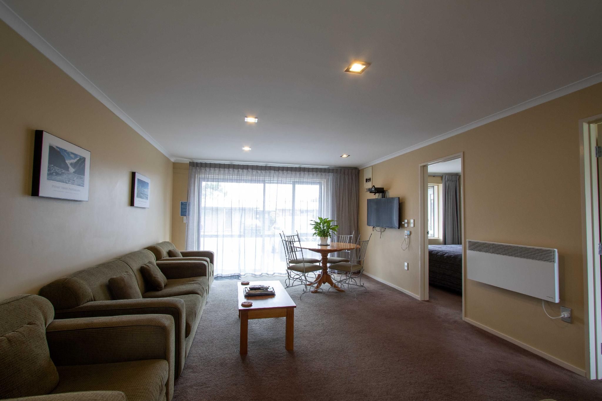 Annabelle Motel 2 Bedroom 2