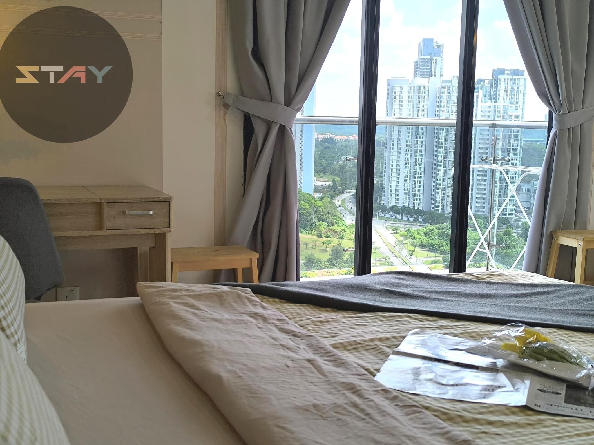 Studio 1 Queen Bed Non-Smoking