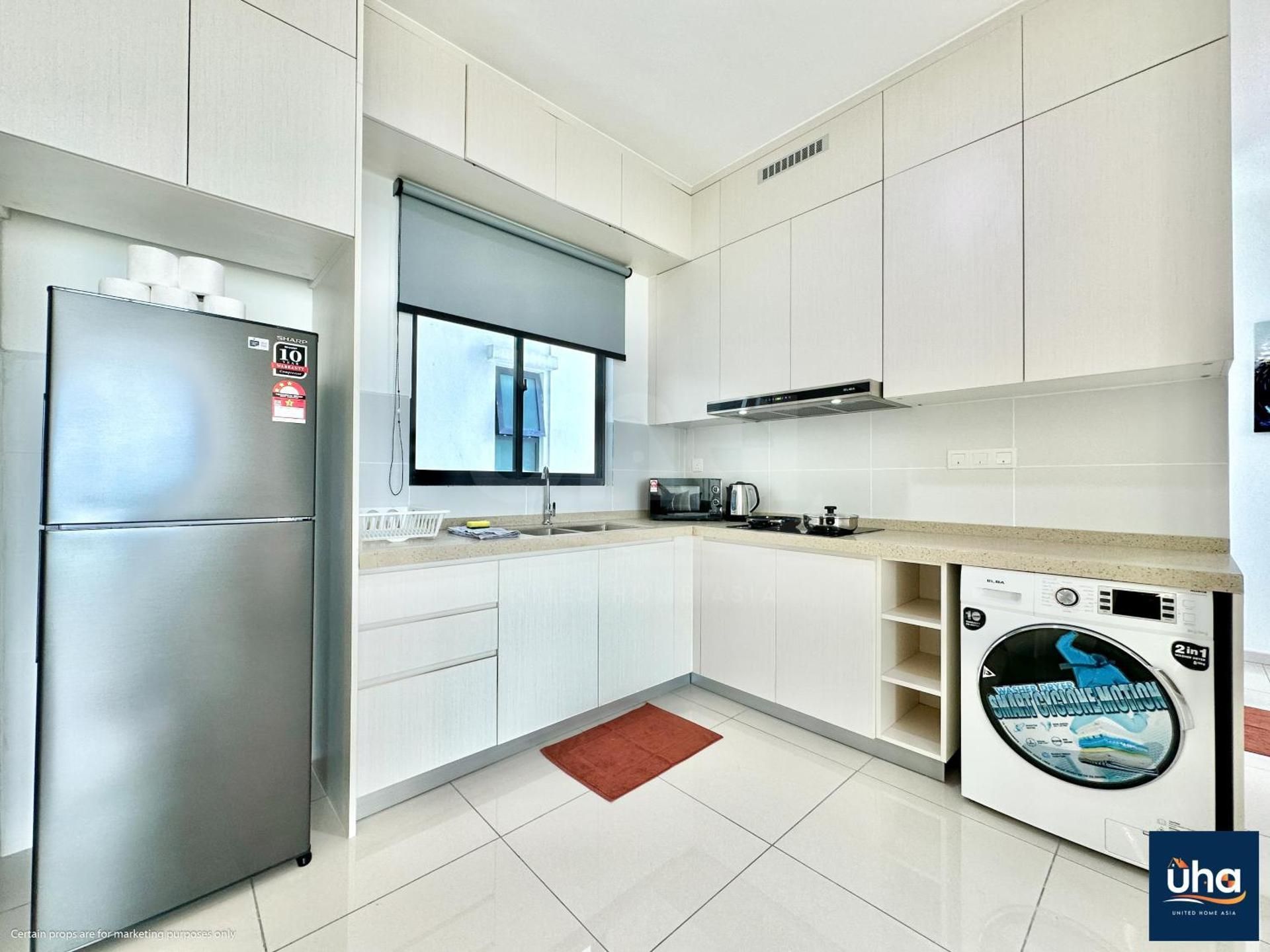Two-Bedroom Apartment with Balcony and Sea View