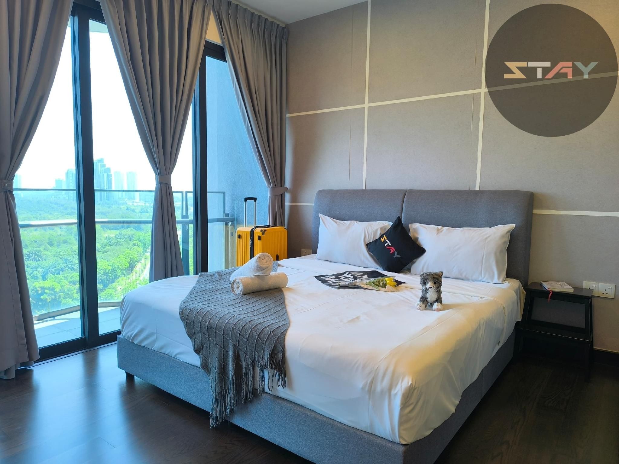 King Bed Suite