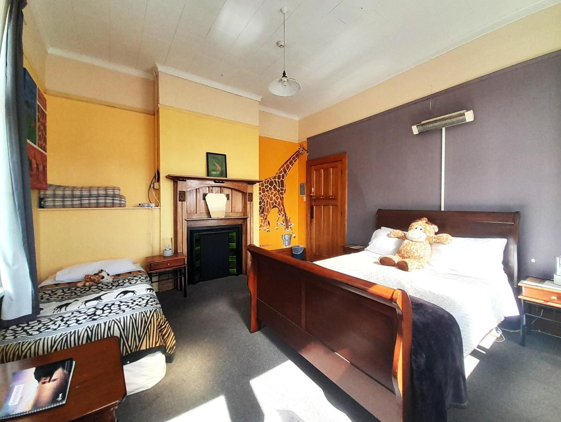 Standard Twin Room with Shared Bathroom