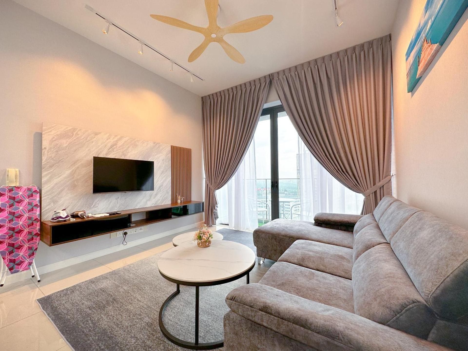 Grand Medini Residence Nusajaya by Stayrene  2 Bedroom Apartment, Balcony 2