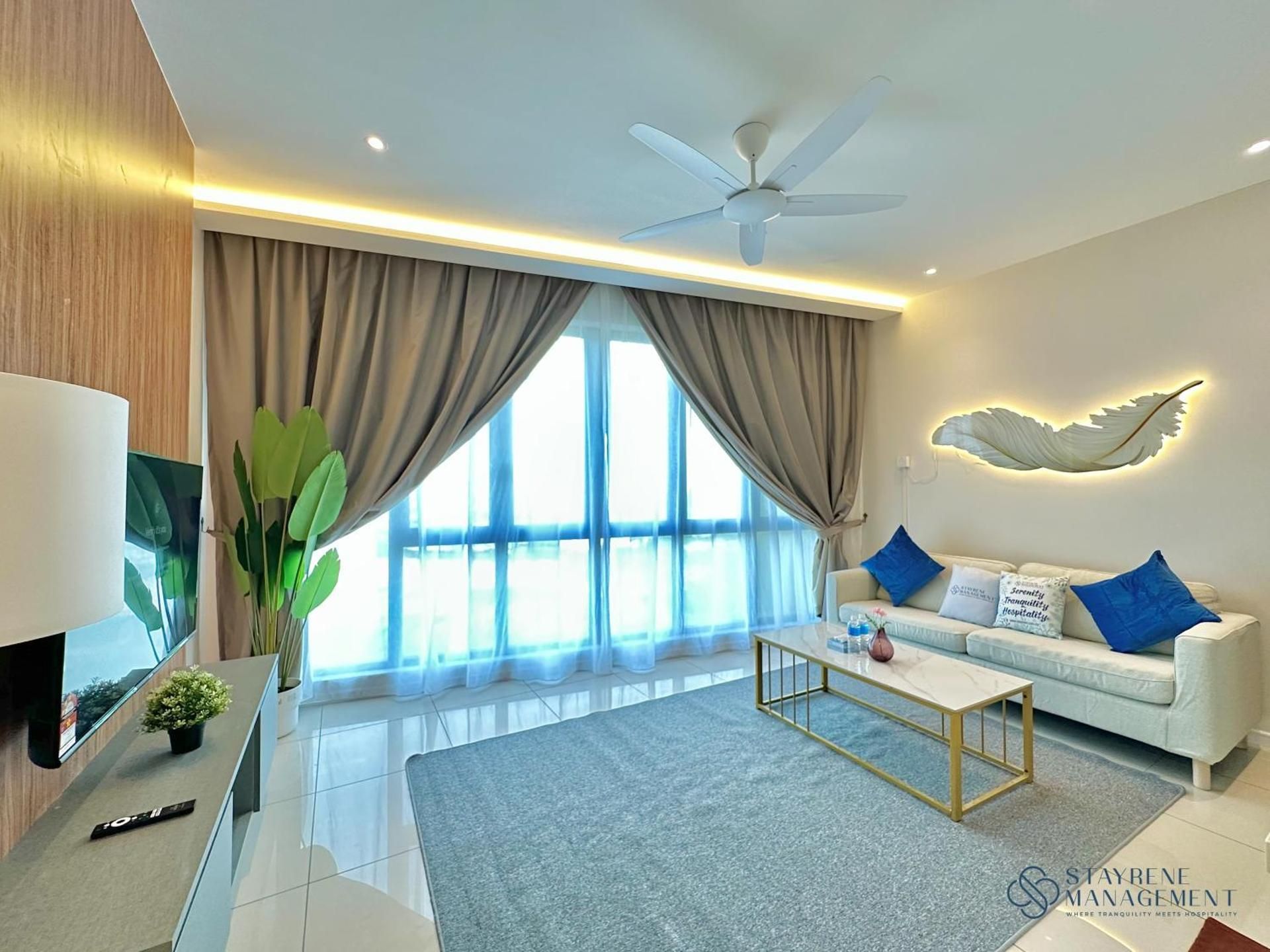 One-Bedroom Apartment with View