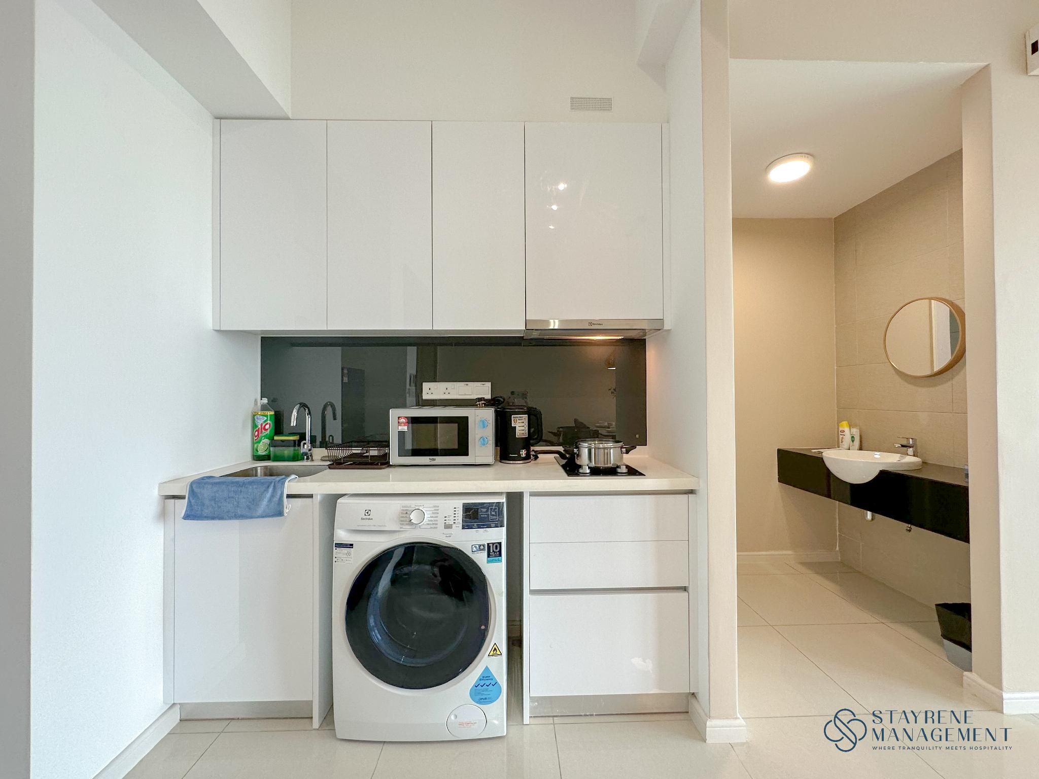 One-Bedroom Suite City View