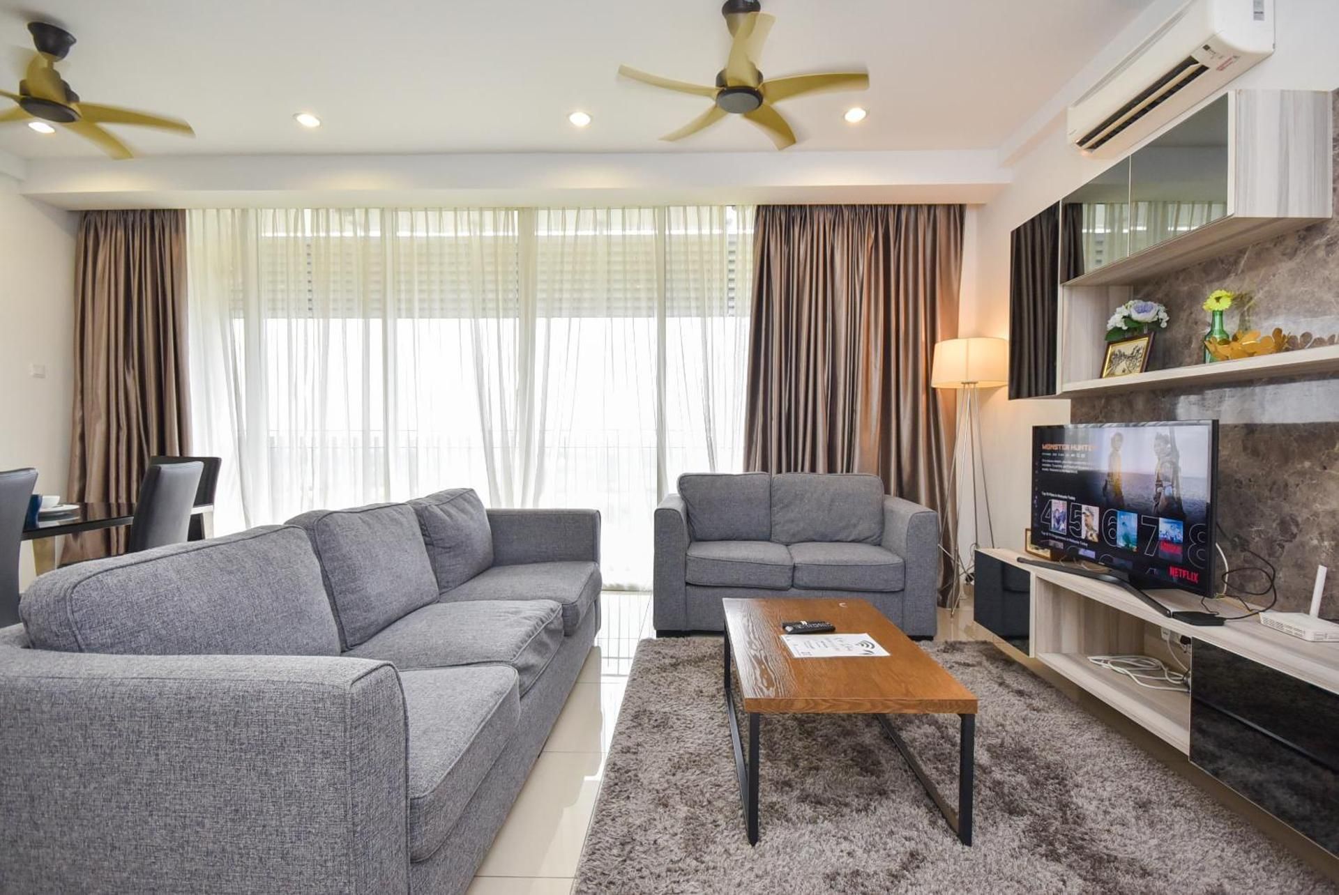 Two-Bedroom Deluxe Apartment with Harbor View