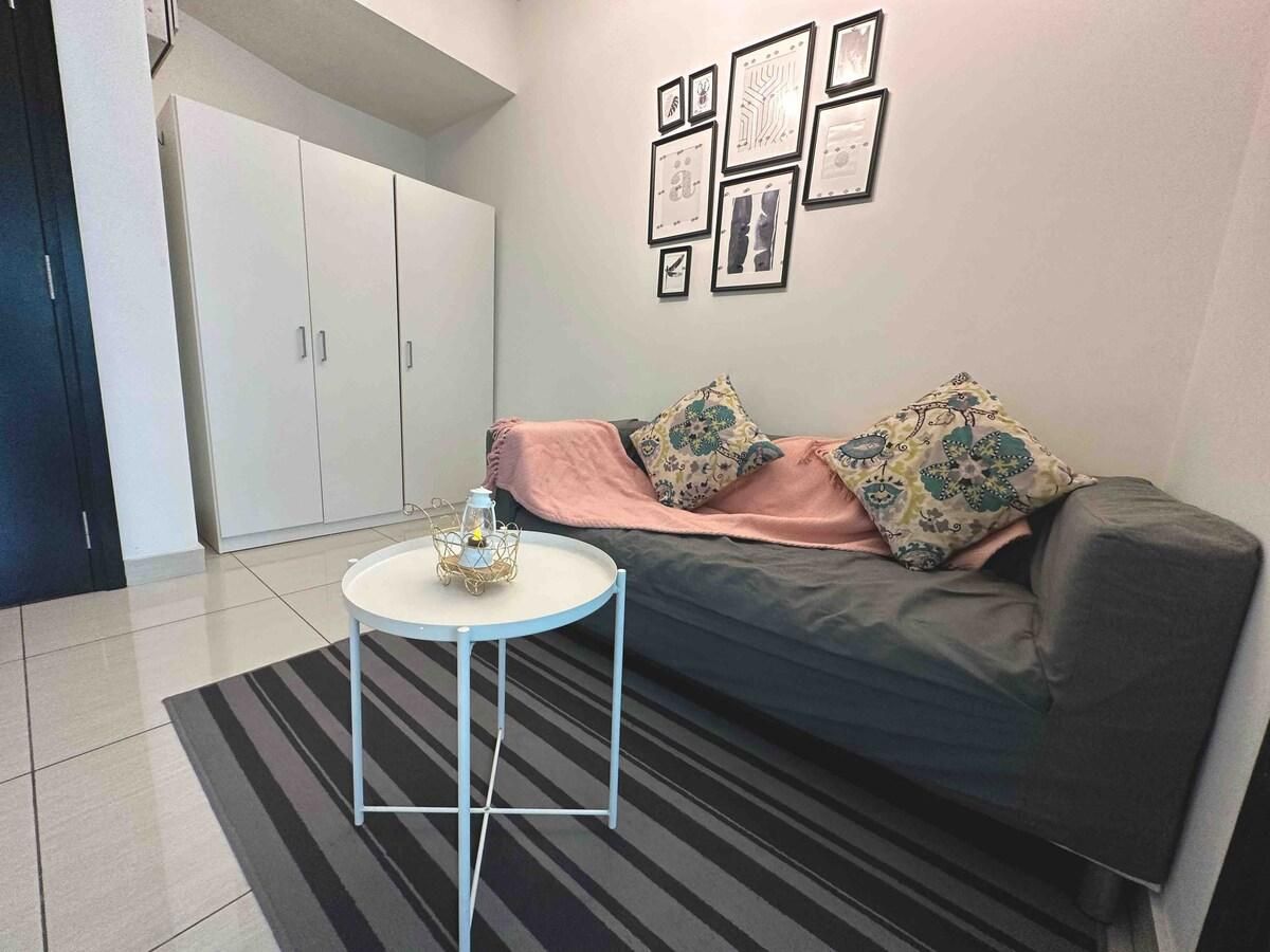 One-Bedroom Apartment / Flat