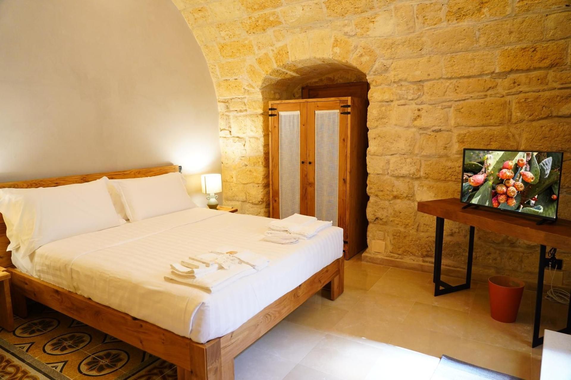Terra di Trani Double Room with Private Bathroom