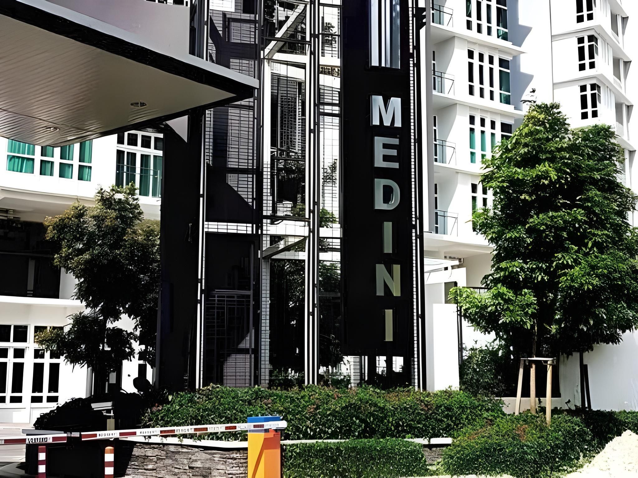 Holi 1Medini Suites Legoland