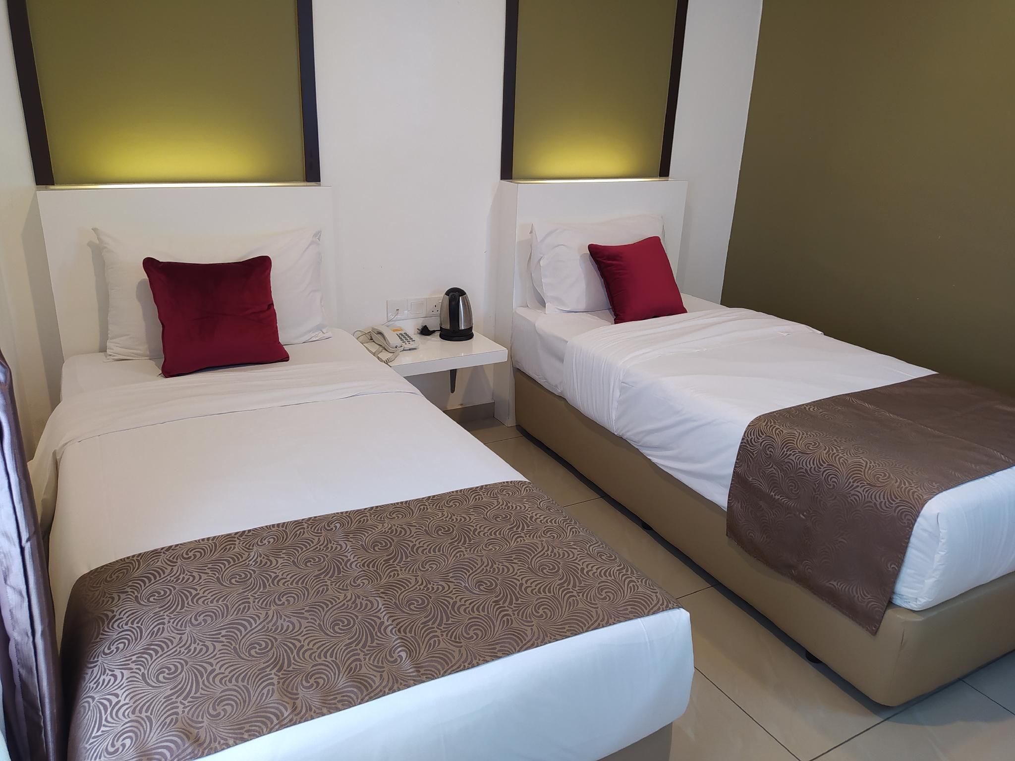 Standard Twin Room