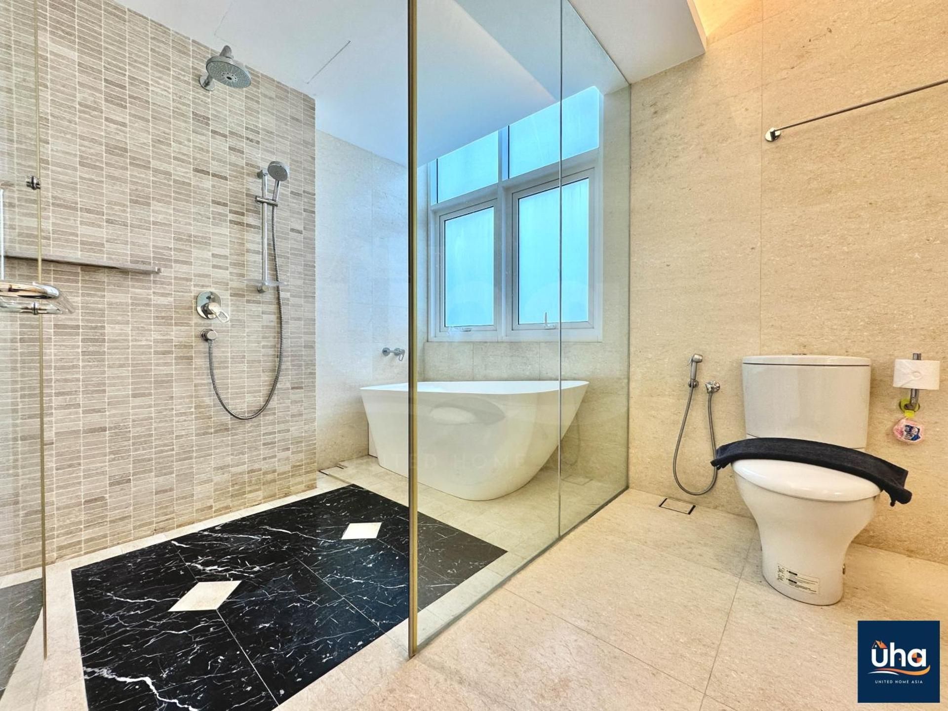 Family Two-Bedroom Apartment with View