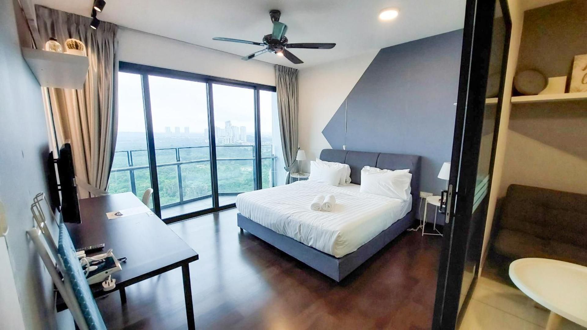 One-Bedroom Apartment with Balcony