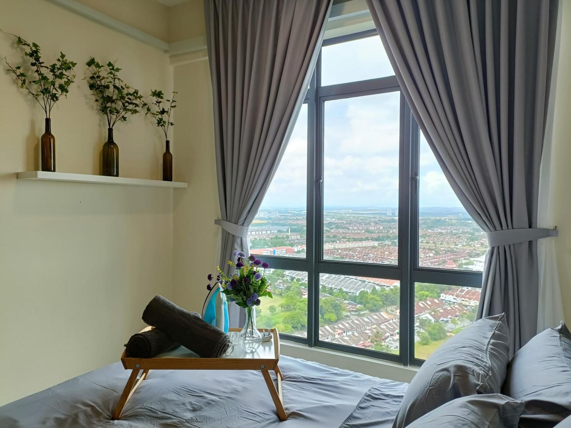 DELUXE APARTMENT