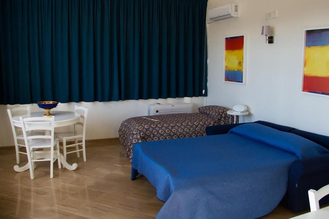 Junior Suite with Garden View