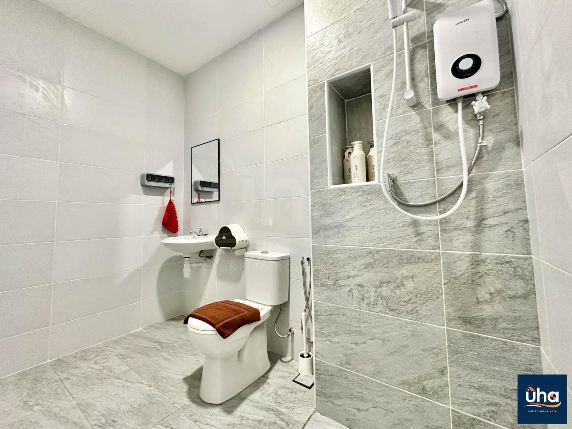 Studio Apartment with Balcony