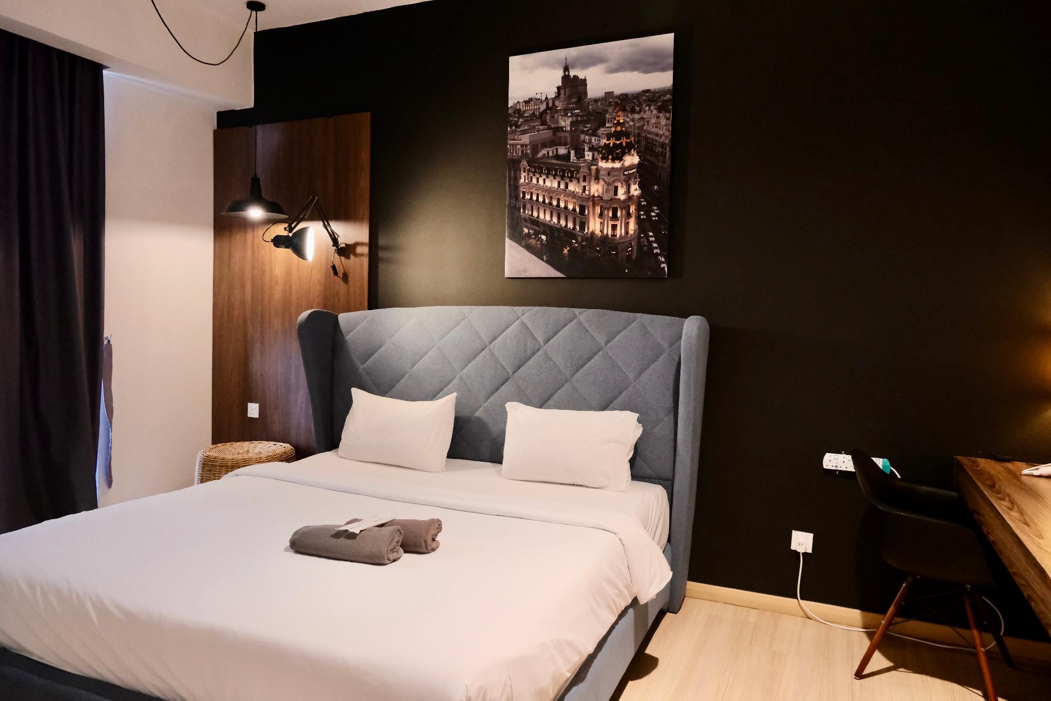 1 Bedroom Deluxe Suite