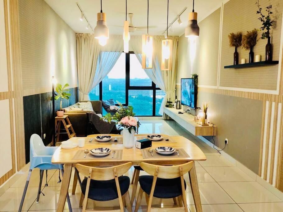 Mosaic Residence Mid Valley SouthKey @ R9 Homestay